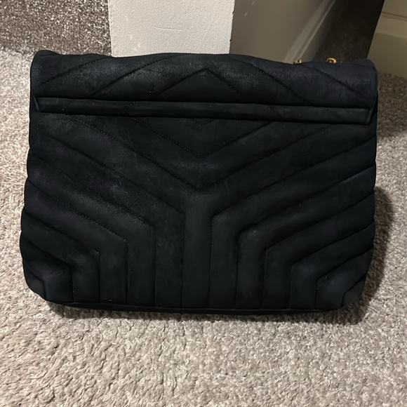 Ysl medium Lou Lou suede black handbag - Picture 2 of 10